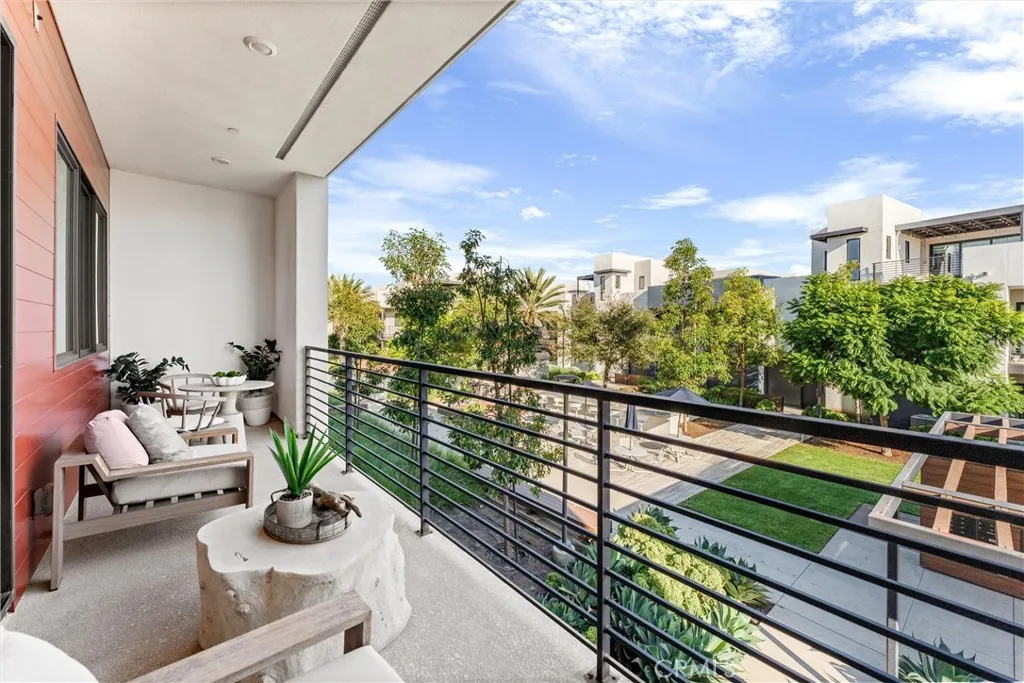 Additional image 64 of 419 Transport, Tustin, CA 92782