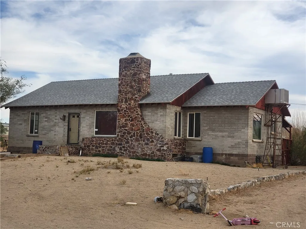 Additional image 3 of 19859 Anahola Rd, Helendale, CA 92342