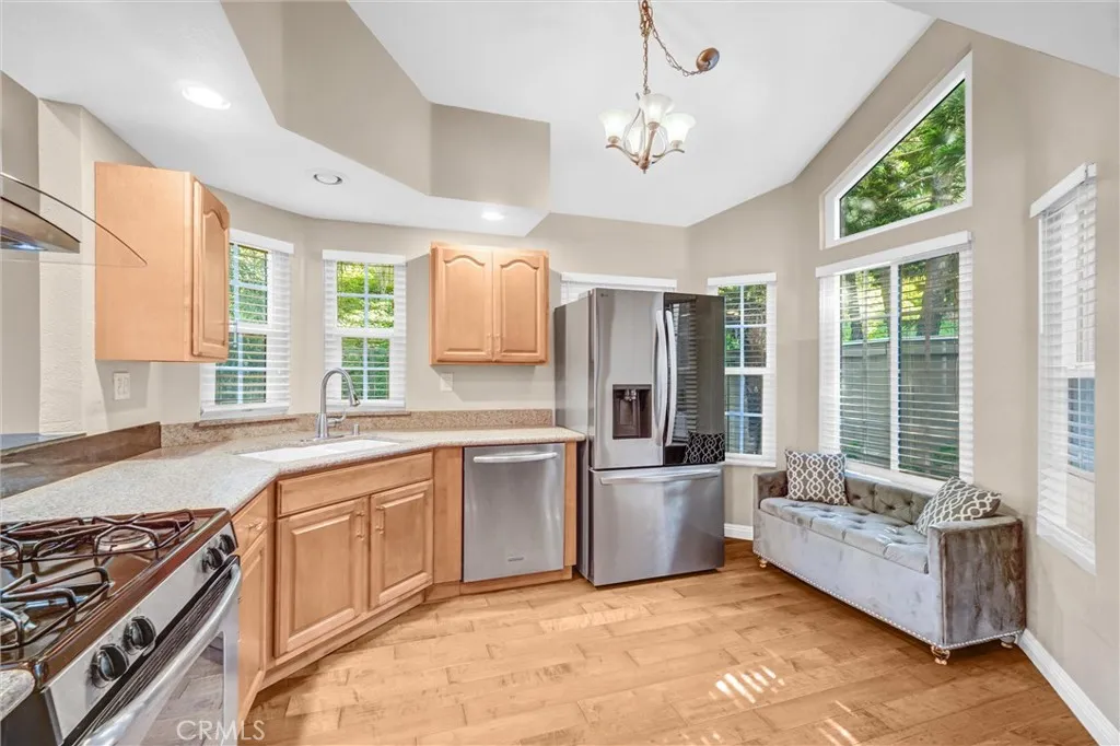 Additional image 10 of 862 S Sapphire Ln, Anaheim, CA 92807