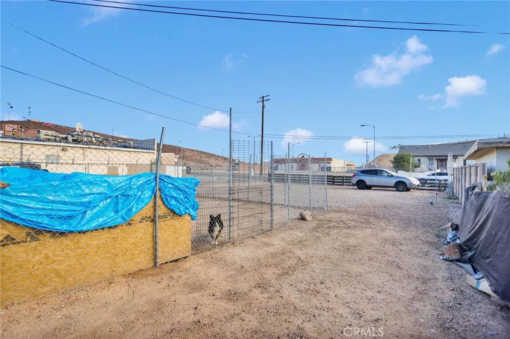 Additional image 24 of 112 May Ave, Barstow, CA 92301