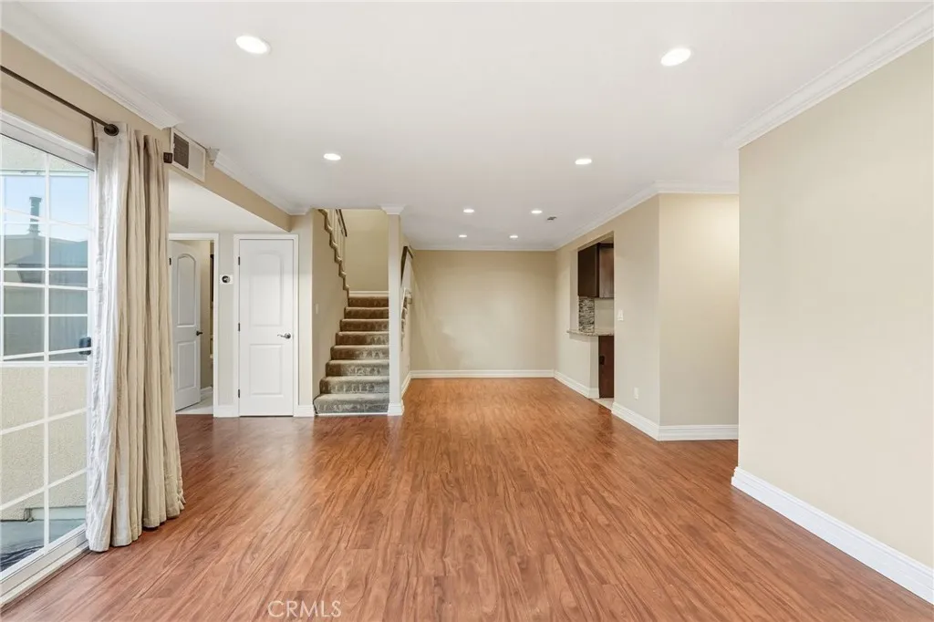 Additional image 8 of 19208 Hamlin Street Unit 5, Reseda, CA 91335