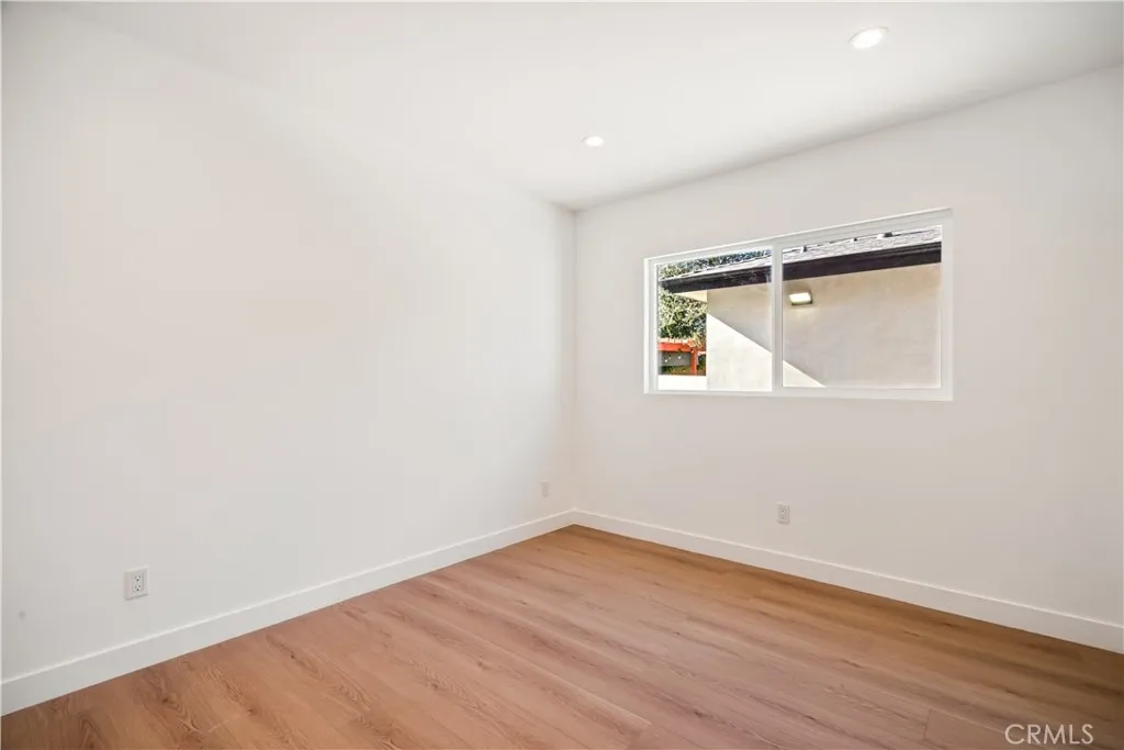 Additional image 36 of 6935 Jellico Avenue, Lake Balboa, CA 91406