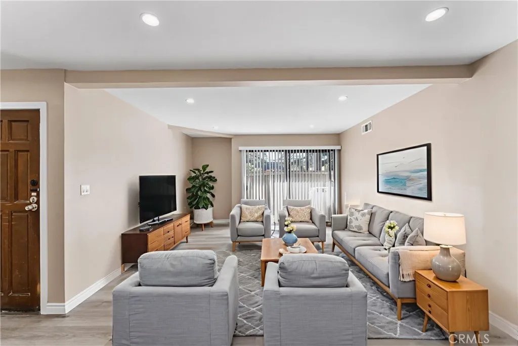 Additional image 49 of 15511 Sherman Way Unit 1, Van Nuys, CA 91406