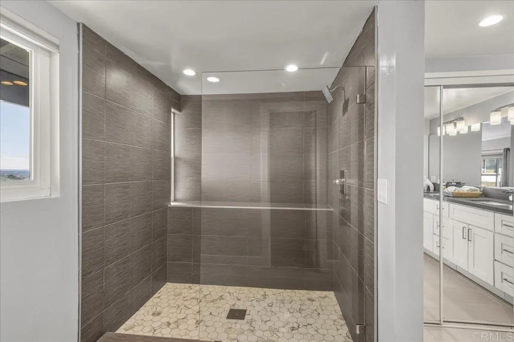 Additional image 70 of 7310 Esfera Street, Carlsbad, CA 92009