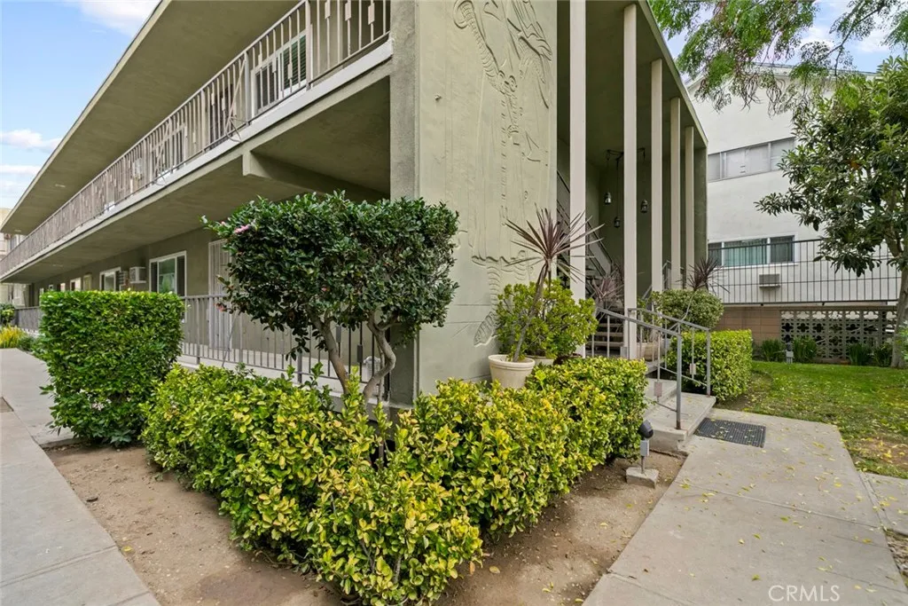 Additional image 87 of 587 South St Unit 18, Glendale, CA 91202