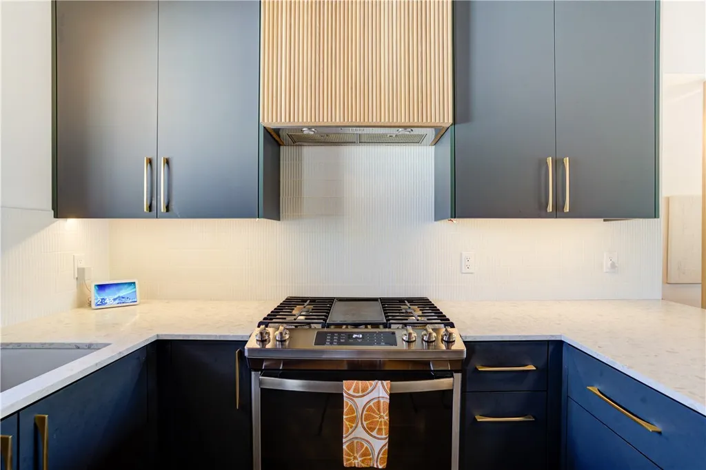 Additional image 5 of 1032 Grass Valley Rd, Lake Arrowhead, CA 92352