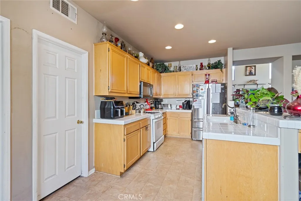 Additional image 34 of 42449 56th Street W, Lancaster, CA 93536