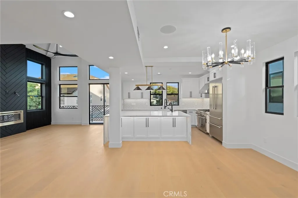 Additional image 10 of 110 S Irena Avenue Unit B, Redondo Beach, CA 90277