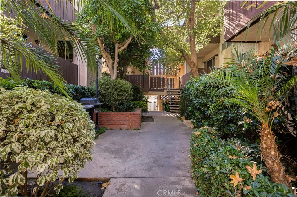 Additional image 27 of 14960 Victory Unit 102, Van Nuys, CA 91411