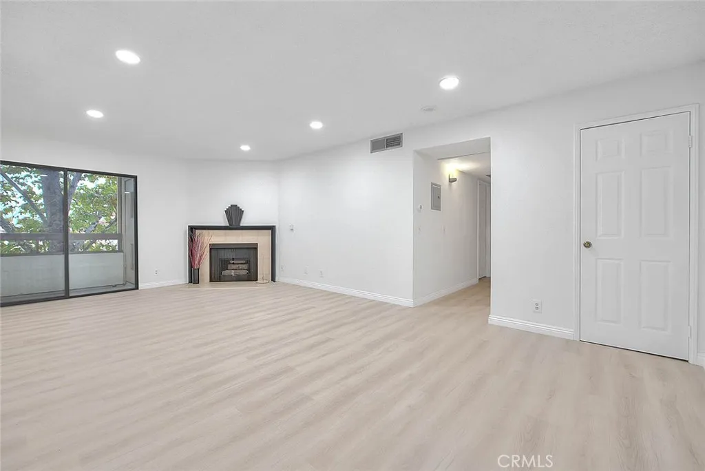 Additional image 41 of 460 Oak Street Unit 201, Glendale, CA 91204