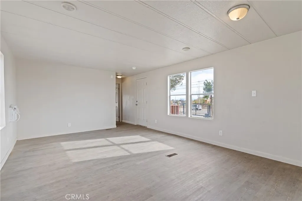 Additional image 10 of 6173 Holiday Ave, Rosamond, CA 93560