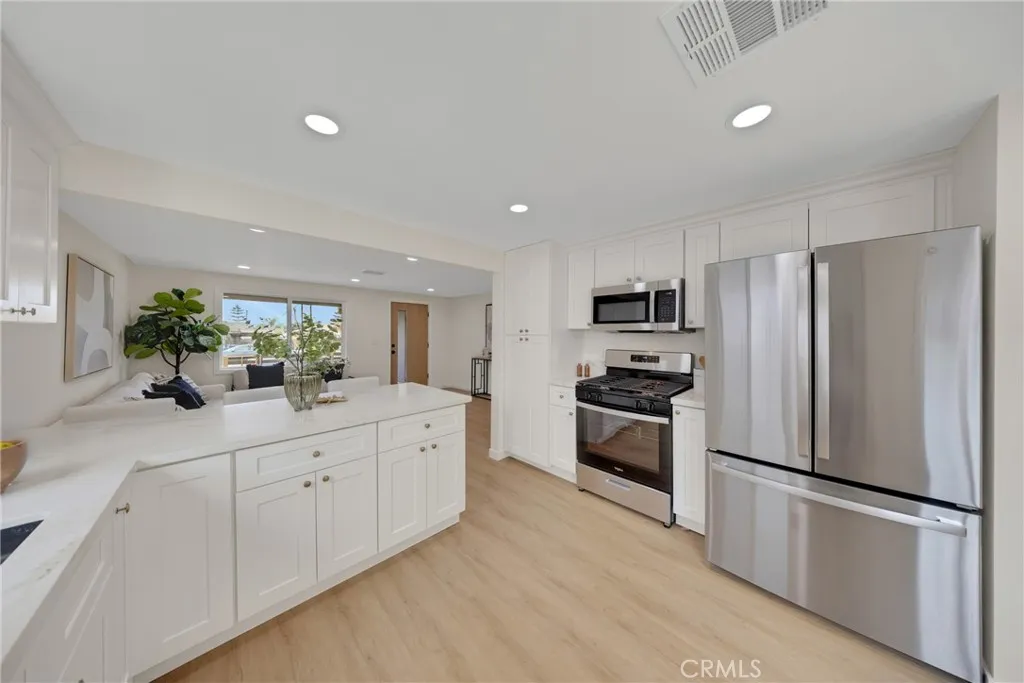 Additional image 12 of 132 N Rowan Avenue, Los Angeles, CA 90063