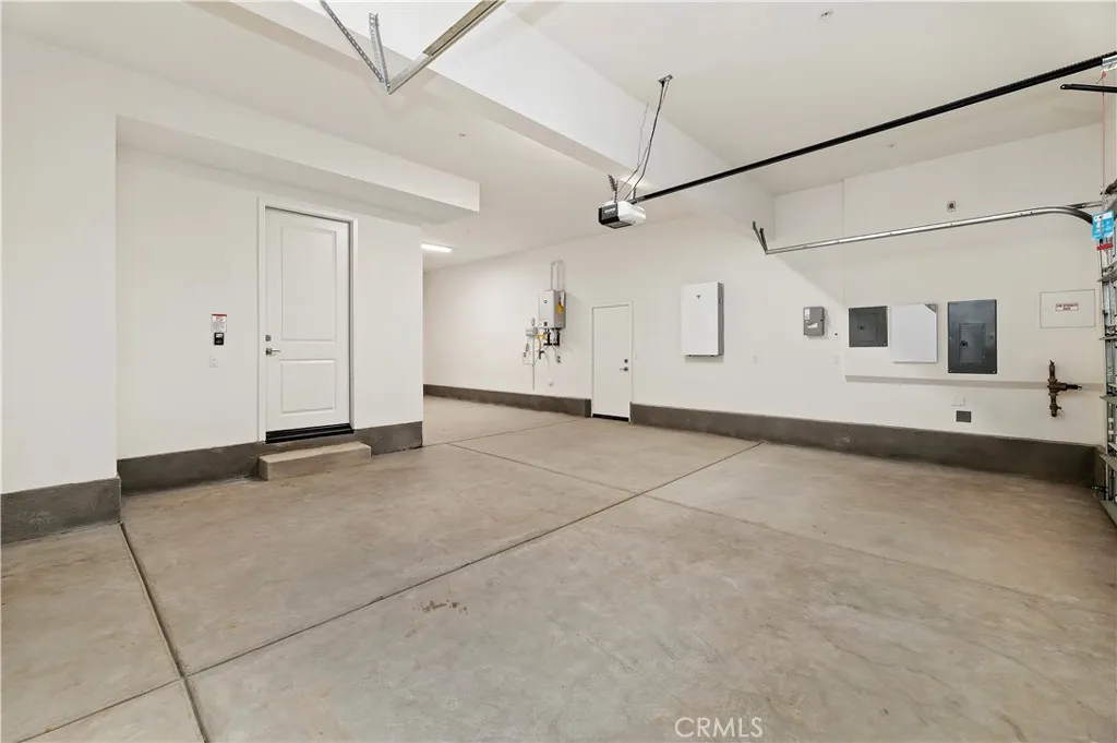 Additional image 46 of 15800 Conservatory Drive, Fontana, CA 92336