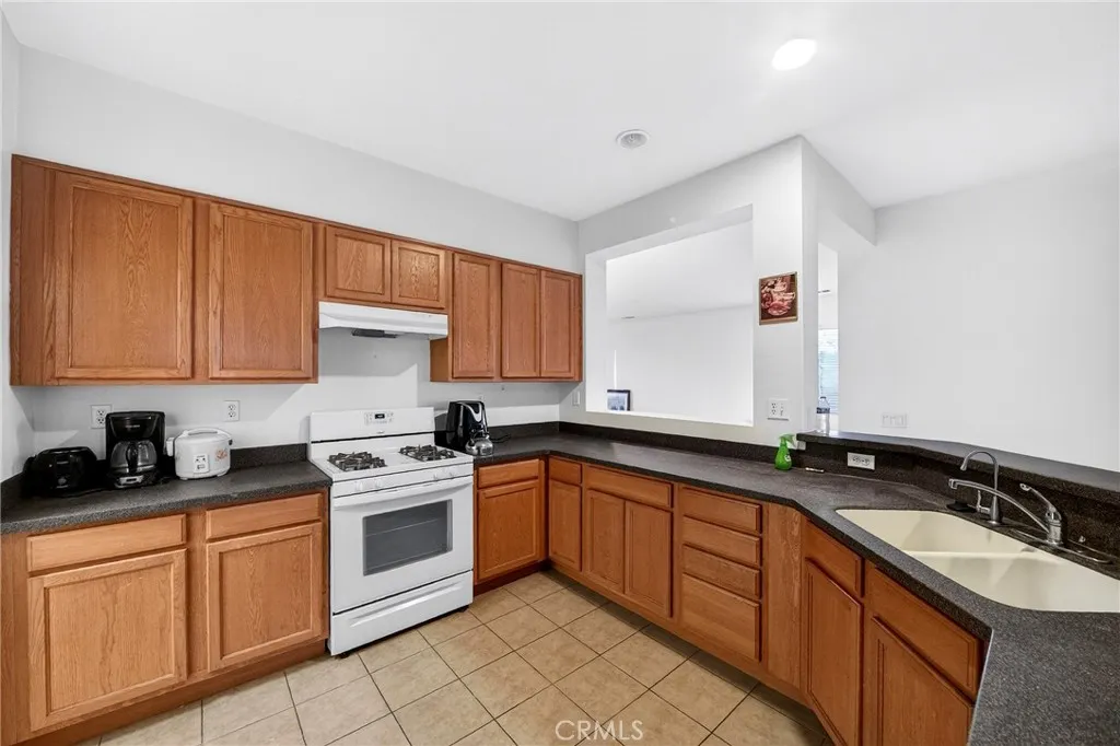 Additional image 15 of 16649 Denham Ln, Victorville, CA 92395