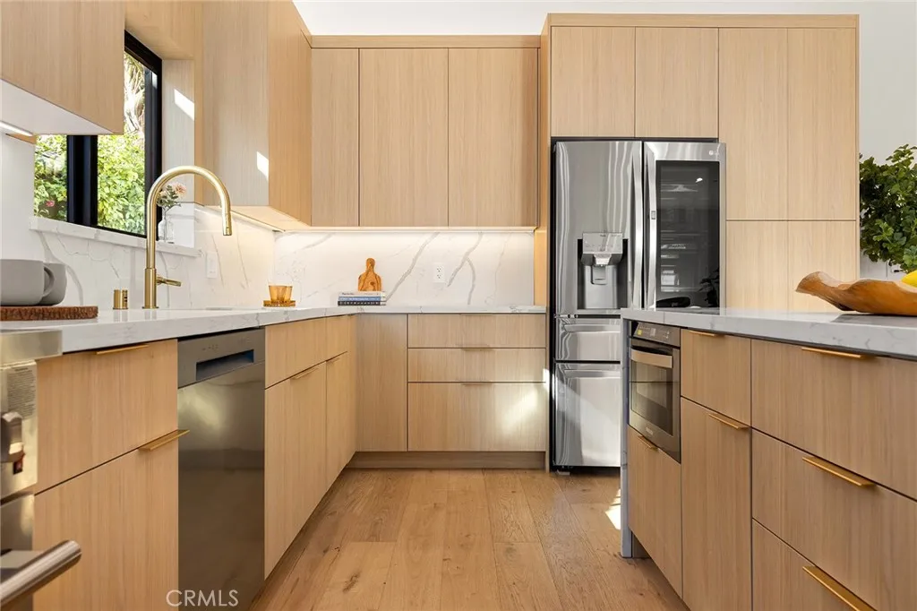 Additional image 82 of 5750 Stansbury Avenue, Sherman Oaks, CA 91401