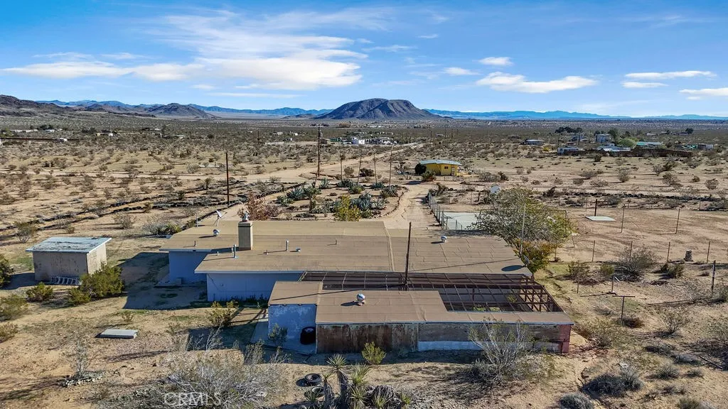 Additional image 113 of 1998 Cambria Avenue, Landers, CA 92285