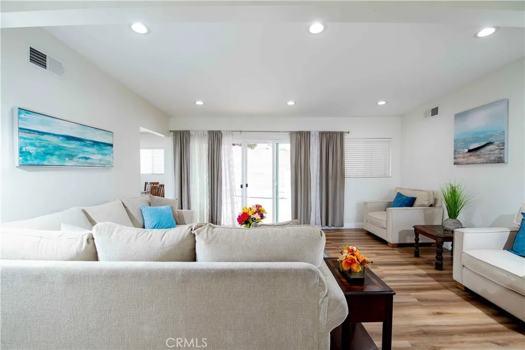 Additional image 3 of 11968 Rossiter Pl, Sylmar, CA 91342