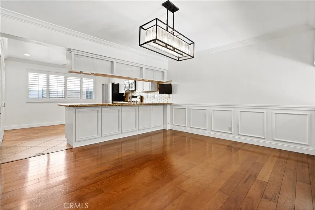 Additional image 7 of 18409 Collins Street Unit D, Tarzana, CA 91356