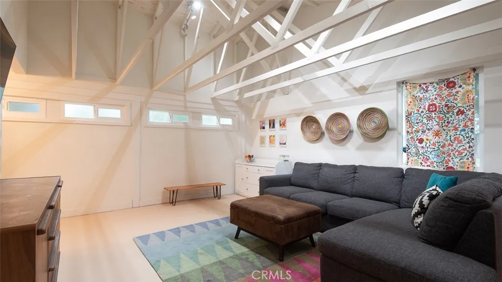 Additional image 71 of 28916 Valley Heights Dr, Agoura Hills, CA 91301