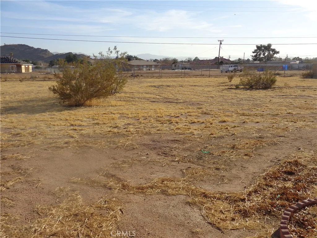 19993 Rimrock Rd, Apple Valley, CA 92307