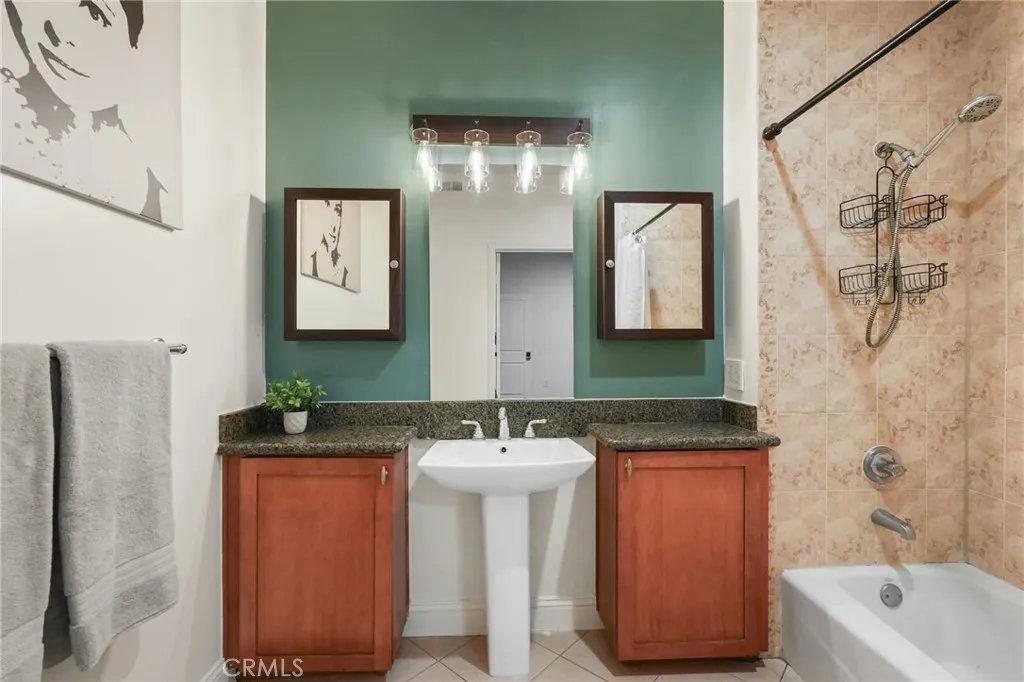 Additional image 47 of 6938 Laurel Canyon Unit 204, North Hollywood, CA 91605