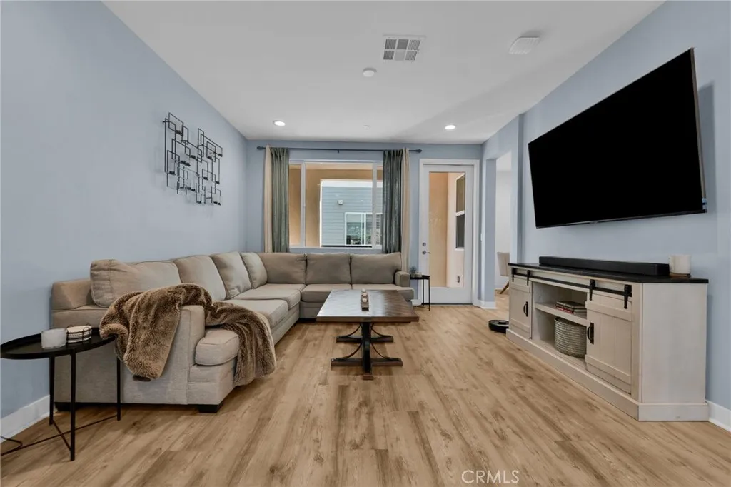 Additional image 9 of 318 Bridgewater Way Unit 5, Gardena, CA 90247