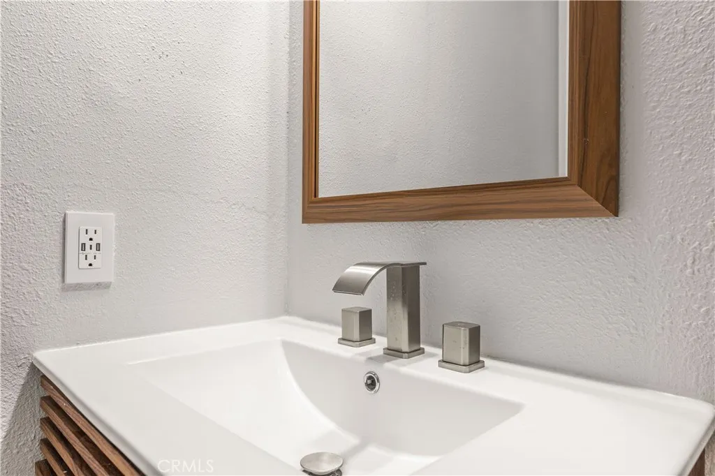 Additional image 96 of 430 E Spruce Ave Unit 65, Inglewood, CA 90301