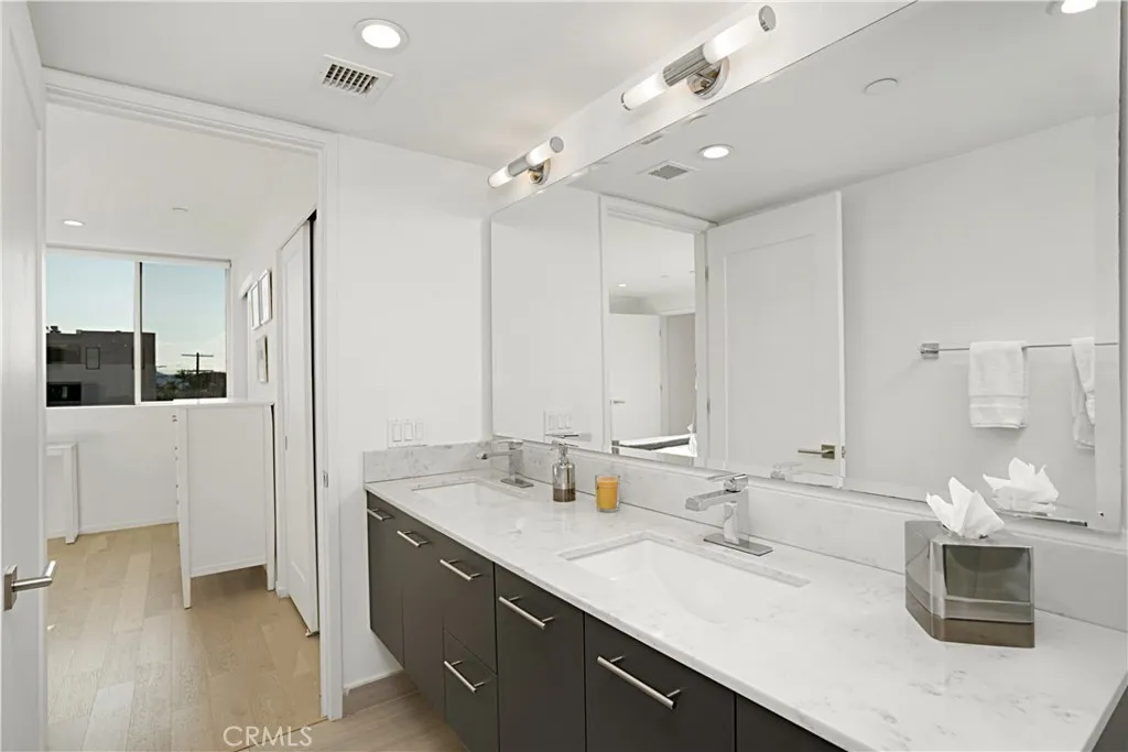 Additional image 64 of 5409 W Wilshire Vista Lane, Los Angeles, CA 90019