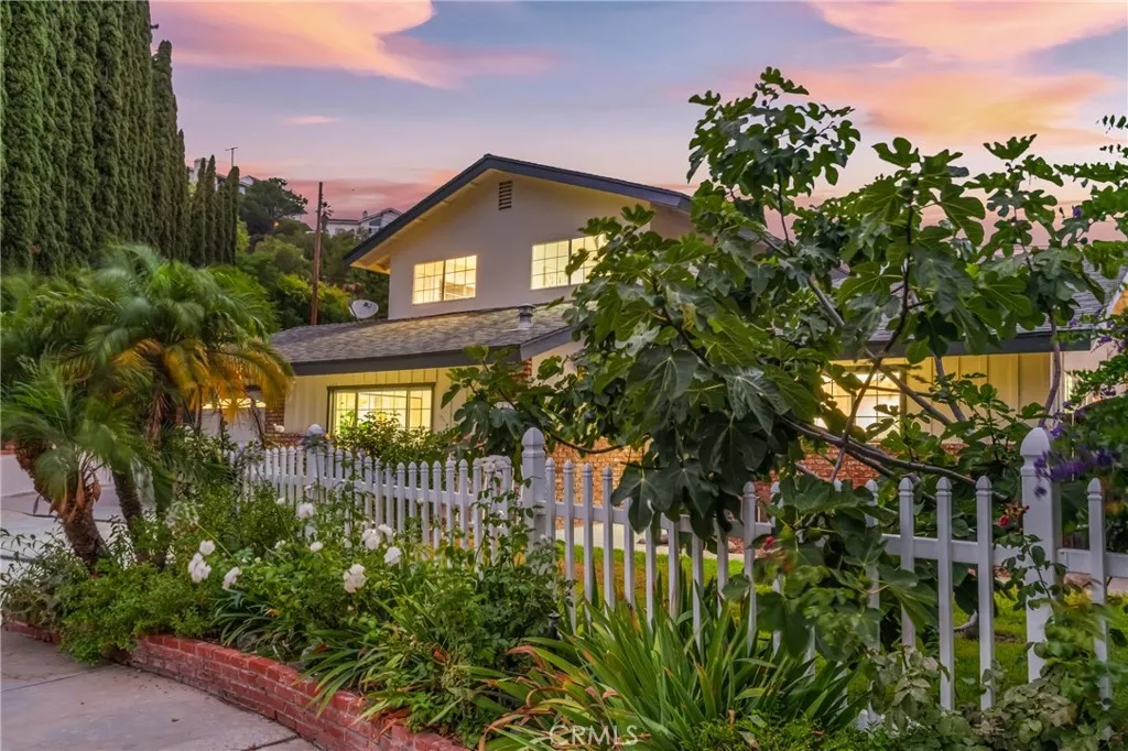 Additional image 4 of 19261 Brae Gln, Santa Ana, CA 92705