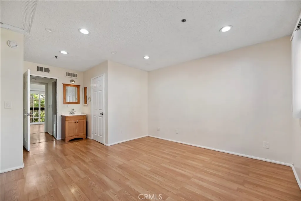 Additional image 28 of 147 W Acacia Avenue Unit#104, Glendale, CA 91204