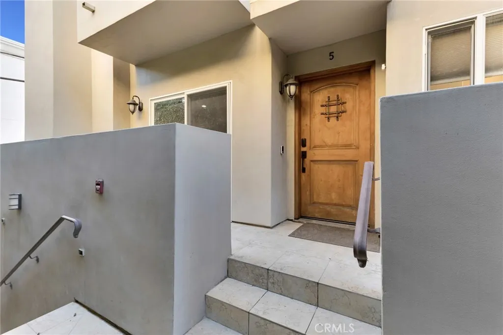Additional image 41 of 10866 Bluffside Unit 5, Studio City, CA 91604