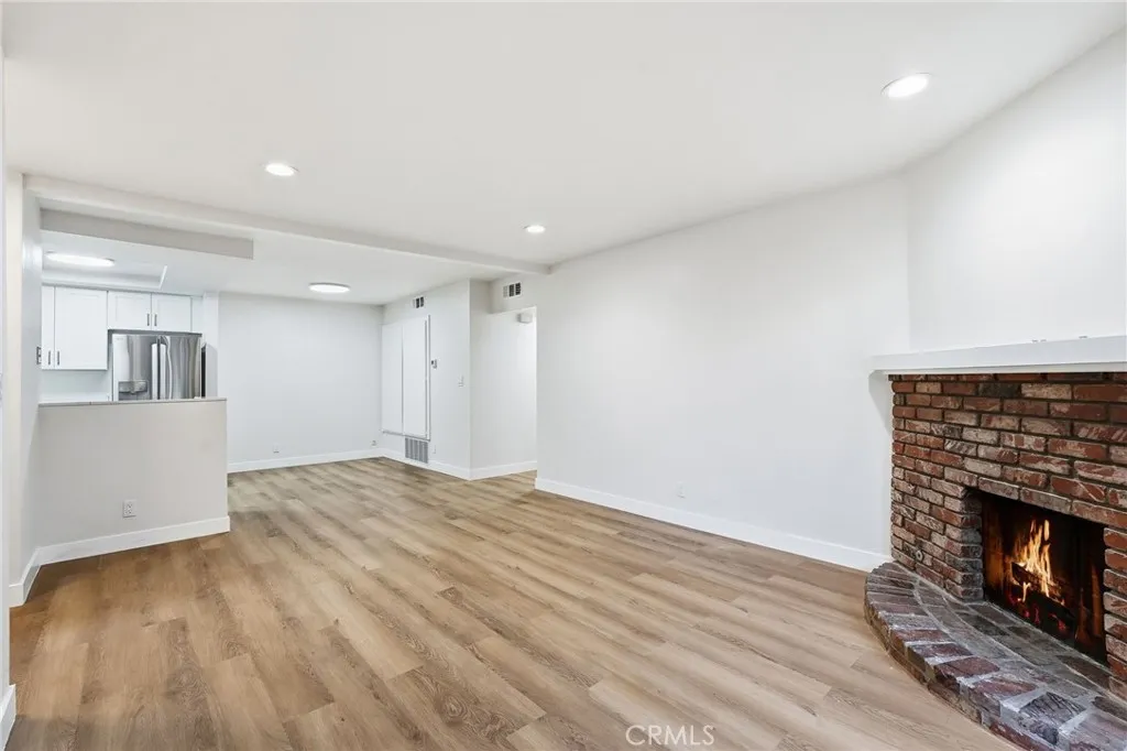 Additional image 9 of 15511 Sherman Way Unit 19, Van Nuys, CA 91406