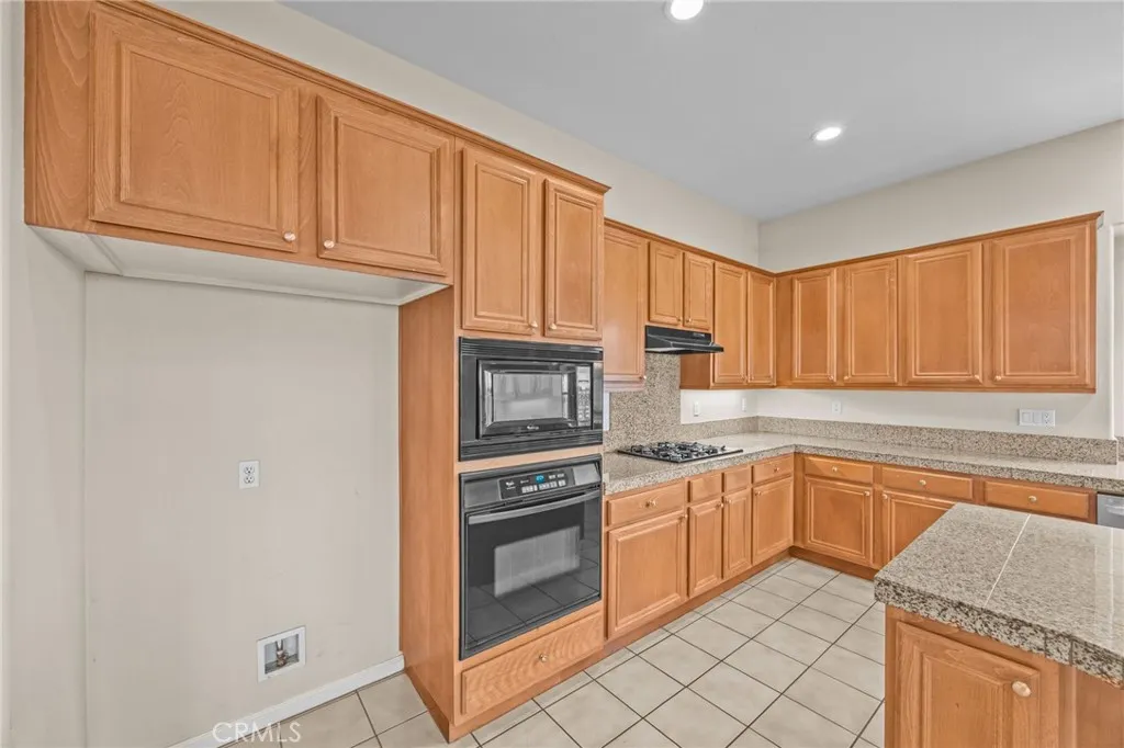 Additional image 17 of 101 Via De La Valle, Lake Elsinore, CA 92532