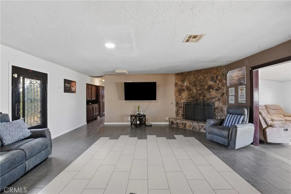 Additional image 45 of 10080 Deep Creek Rd, Apple Valley, CA 92308