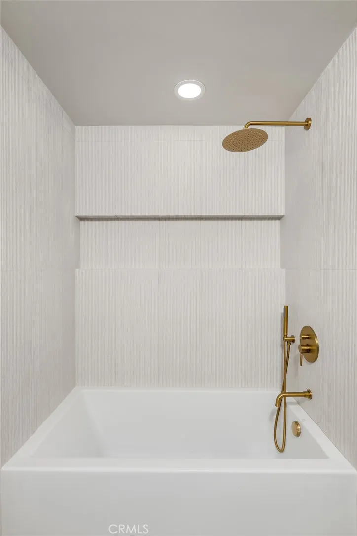 Additional image 55 of 370 E 19th St, Costa Mesa, CA 92627