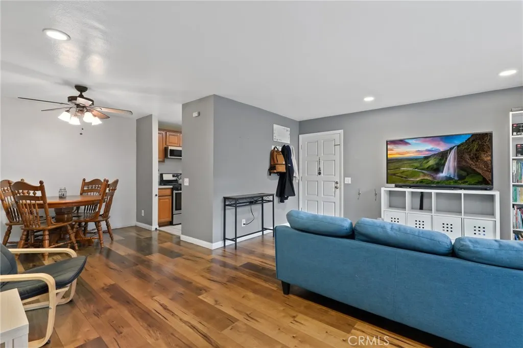 Additional image 5 of 1094 Cabrillo Park Unit A, Santa Ana, CA 92701