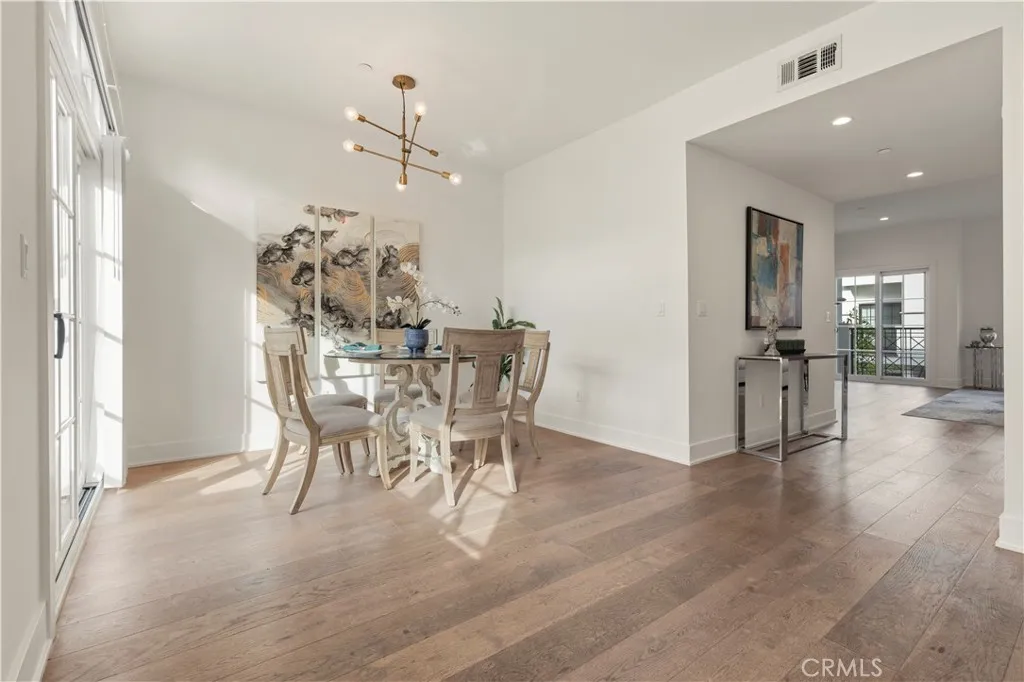 Additional image 58 of 288 S Oakland Ave Unit 211, Pasadena, CA 91101