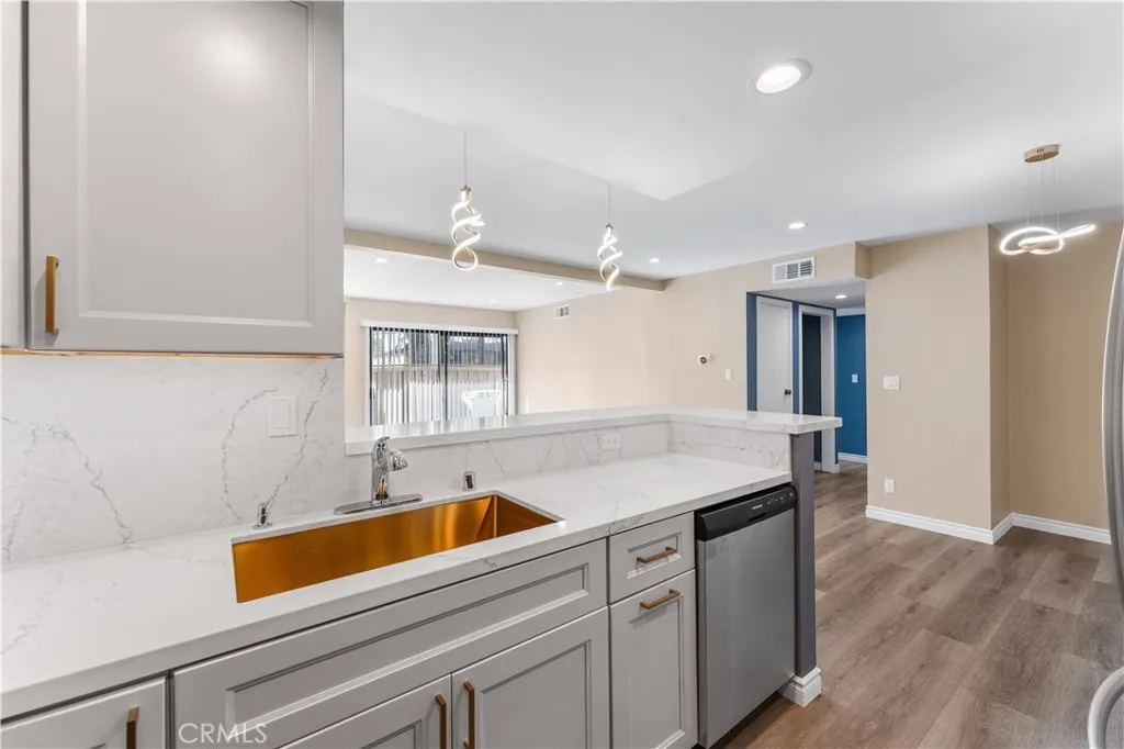 Additional image 34 of 15511 Sherman Way Unit 1, Van Nuys, CA 91406