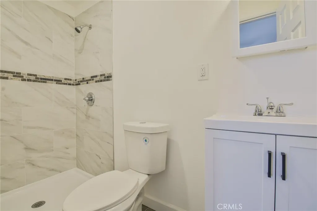 Additional image 54 of 10955 S Spring Street, Los Angeles, CA 90061