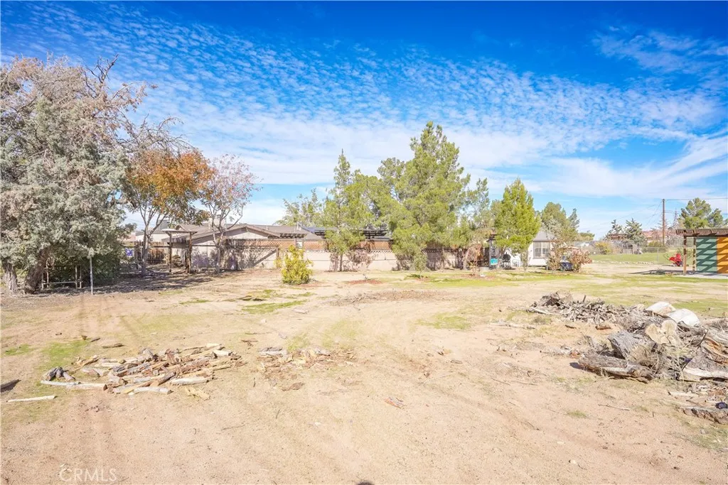 Additional image 120 of 14415 Erie Rd, Apple Valley, CA 92307