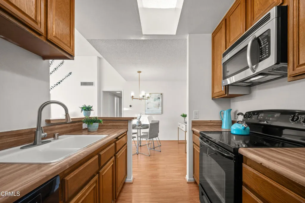 Additional image 53 of 3961 Via Marisol Unit 316, Los Angeles, CA 90042