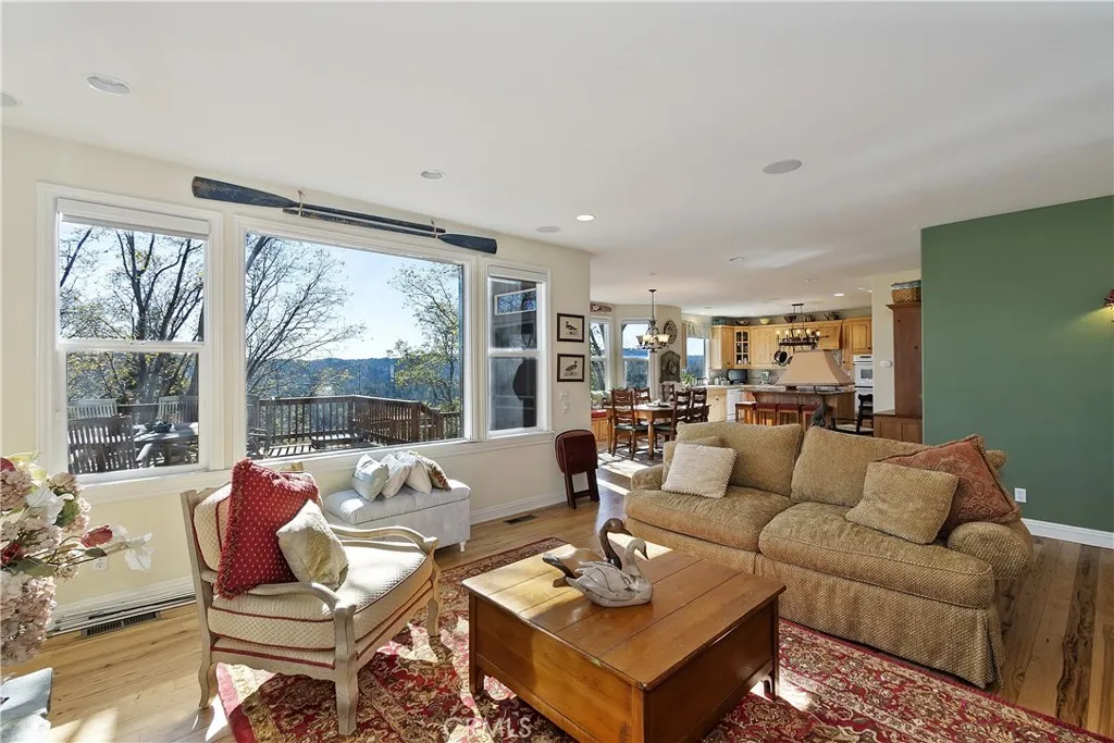 Additional image 12 of 27685 St Bernard Ln, Lake Arrowhead, CA 92352