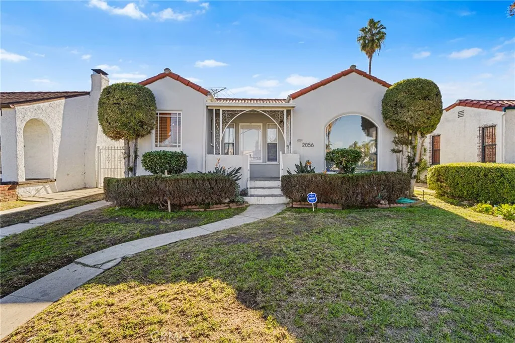 2056 W 70th St, Los Angeles, CA 90047