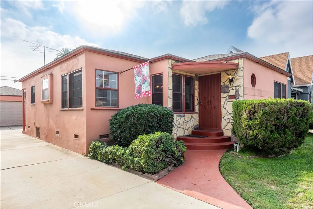 Additional image 3 of 2040 W 82nd Street, Los Angeles, CA 90047