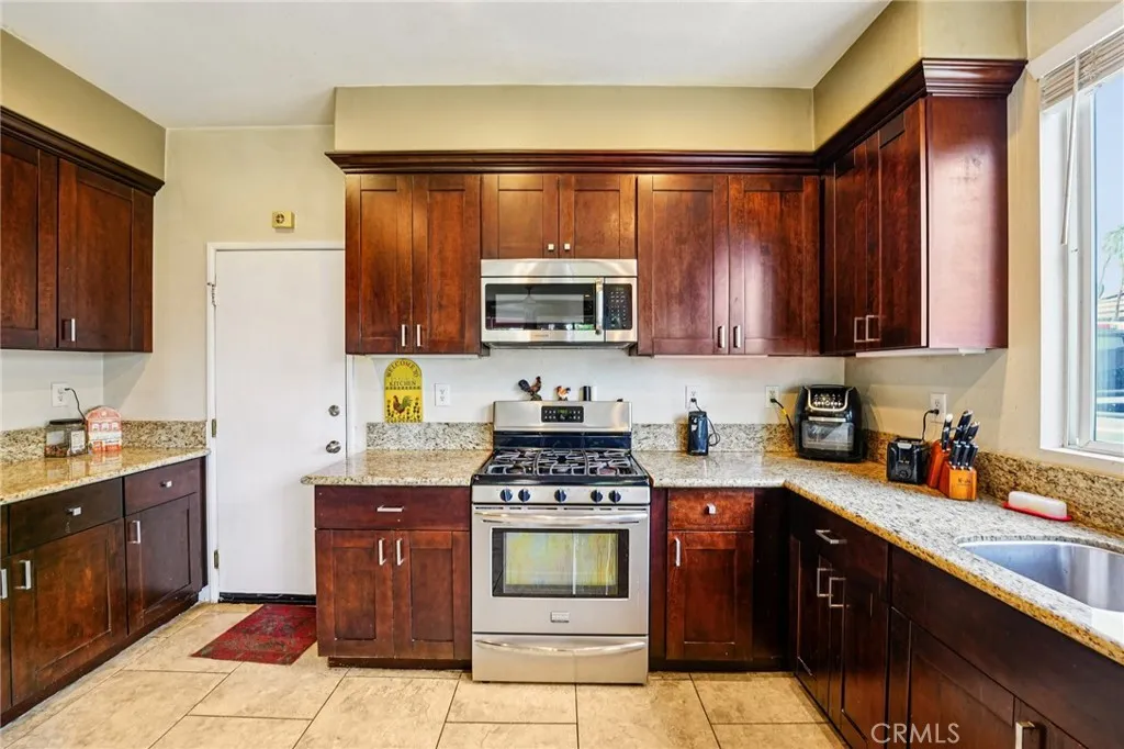 Additional image 16 of 19550 Rotterdam Street, Riverside, CA 92508