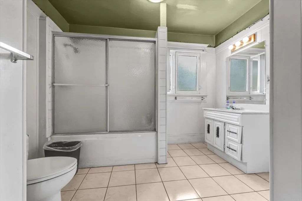 Additional image 44 of 226 S Rampart Boulevard, Los Angeles, CA 90057