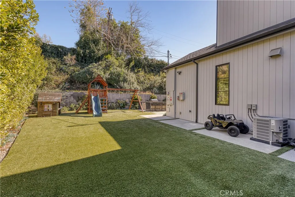 Additional image 120 of 4050 Contera Road, Encino, CA 91436