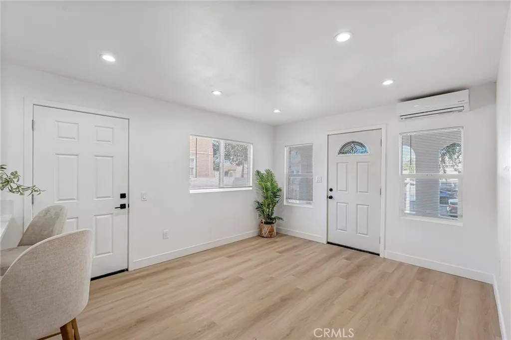 Additional image 55 of 622 W 99th St, Los Angeles, CA 90044