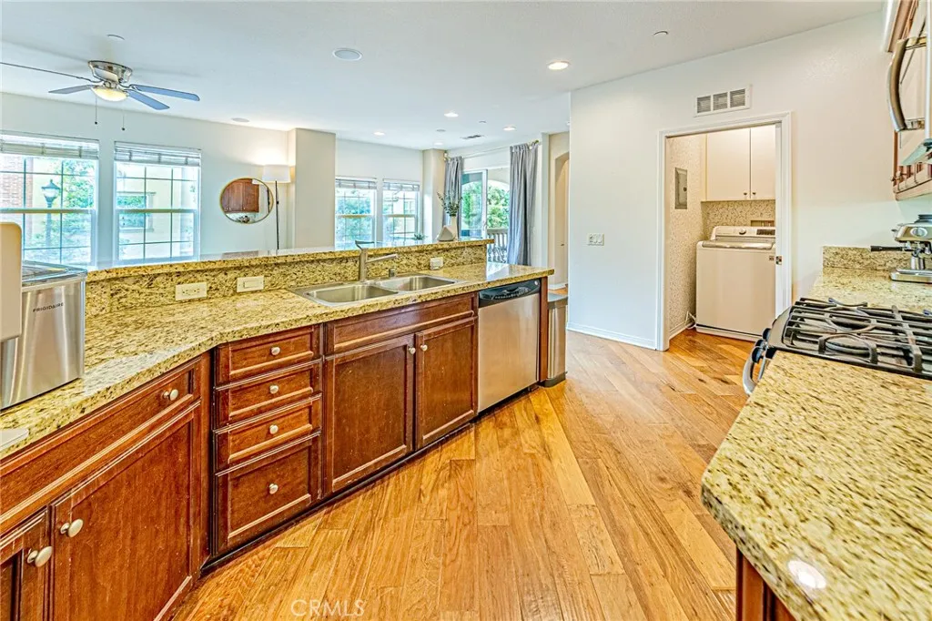 Additional image 38 of 15229 Columbus Square, Tustin, CA 92782