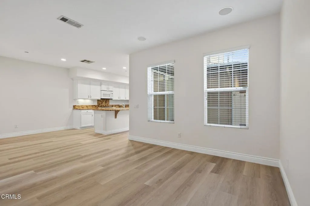 Additional image 76 of 337 Feather River Place, Oxnard, CA 93036